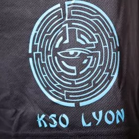 PERSO CLUB: Short Performer Pieds-Poings